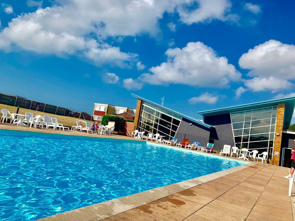 Апартаменты Forest & Beach Access Naish Park Нью Милтон Экстерьер фото