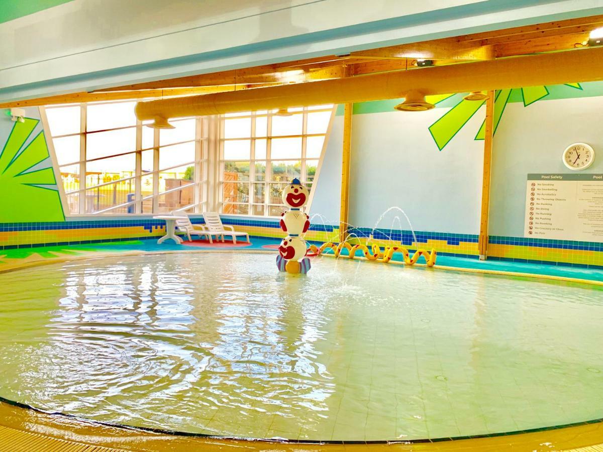 Апартаменты Forest & Beach Access Naish Park Нью Милтон Экстерьер фото